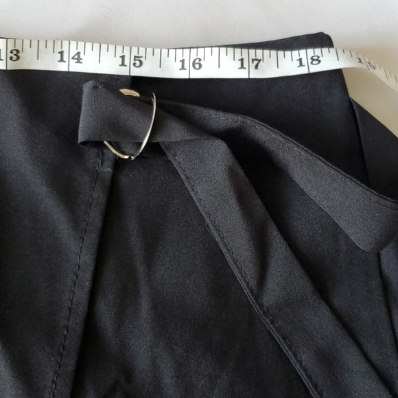 SHEIN Zipup Skirted Shorts - Picture 4 of 5